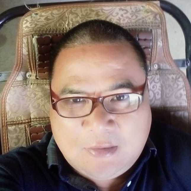 1辈子旳挽手秋月的照片