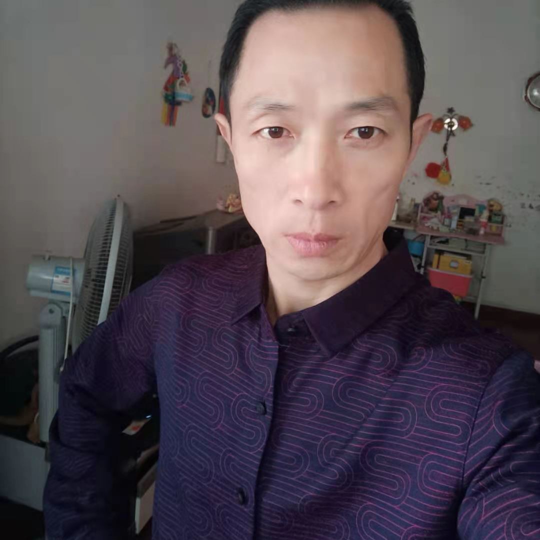 粗心回眸大叔的照片