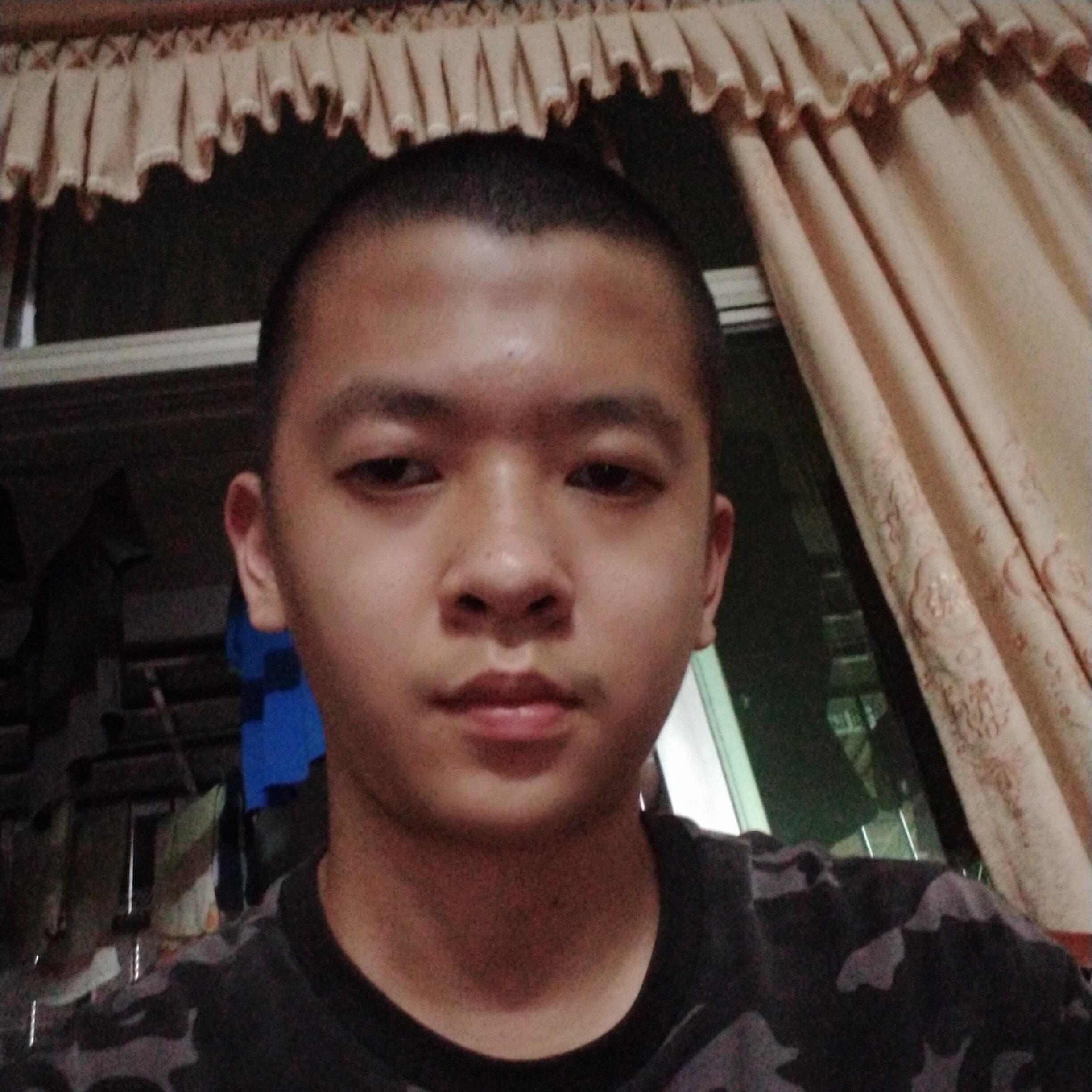 喜欢蹦叉叉的我的照片
