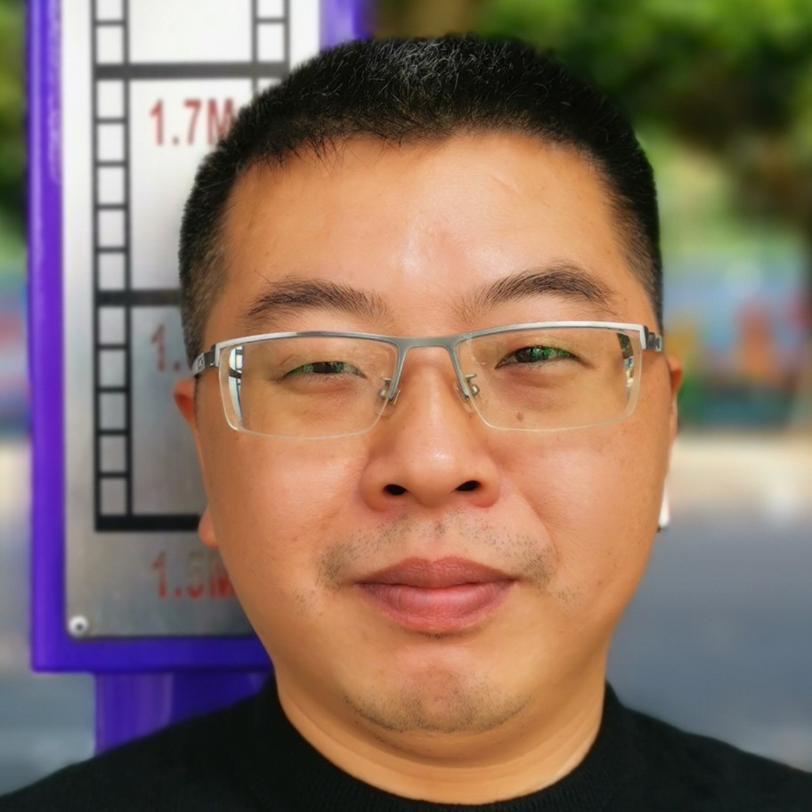 青衫笑多情的照片