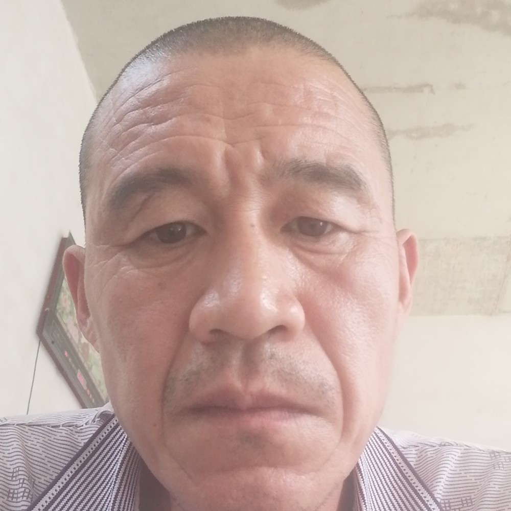 英俊凝眸小丸子的照片