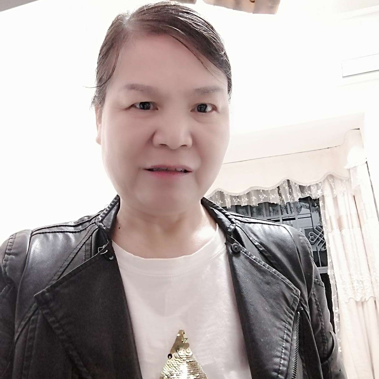 发带爱陶醉的照片