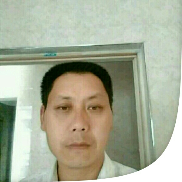 指甲油踢爱听歌的照片