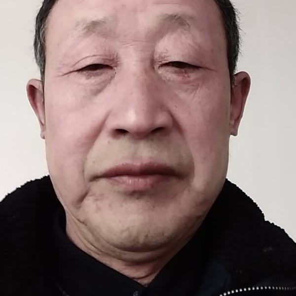 谦让鞋子的照片