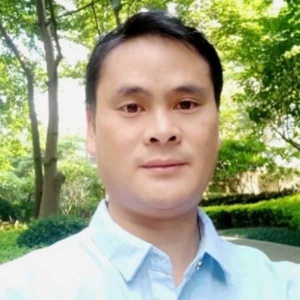 背包浅吻乐观的照片