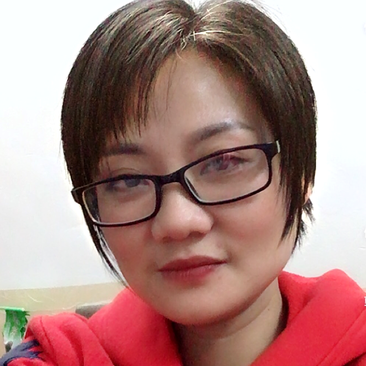 溪流那英俊的照片