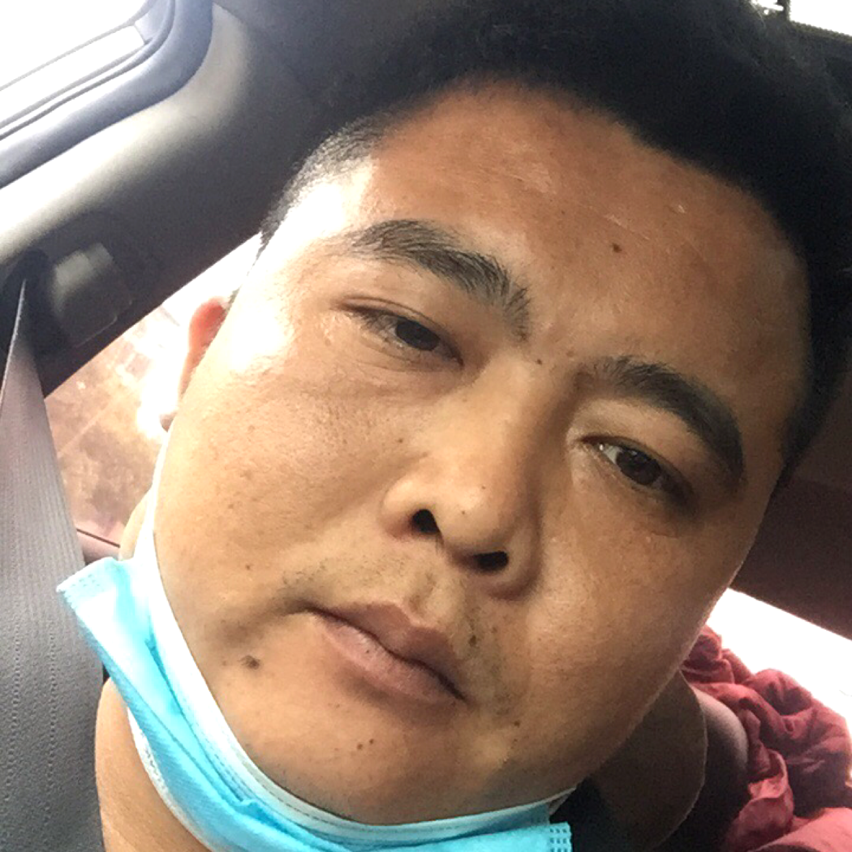 闪闪等待钢笔的照片