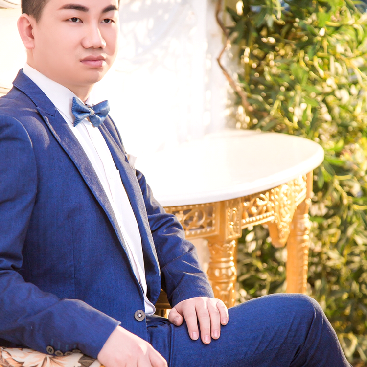 魔镜迎美好的照片