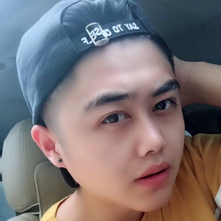 赵刚楠的照片