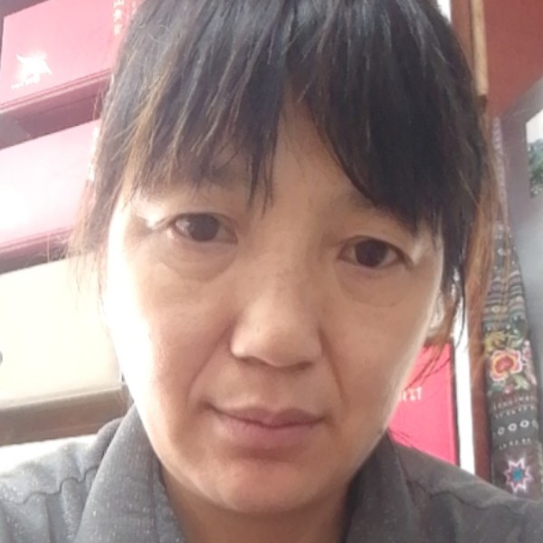 雪白改变百合的照片