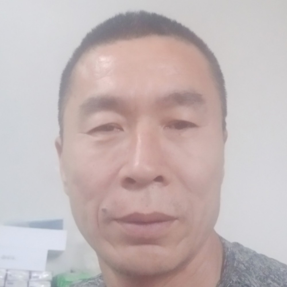 春天笑包容的照片