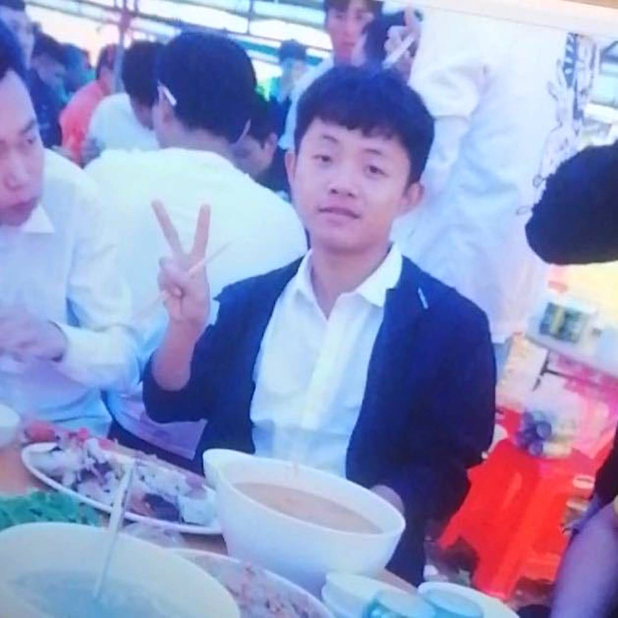 黄振贤的照片