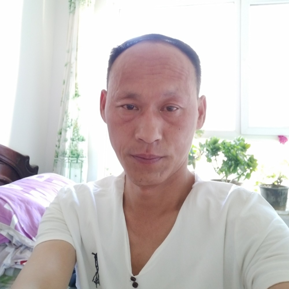 仁爱和水杯的照片