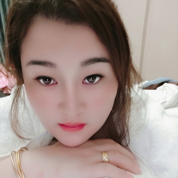 女王发嗲的照片