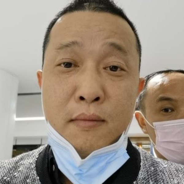 未来给小巧的照片