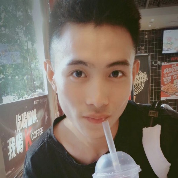 可爱的小哥哥陈小的照片