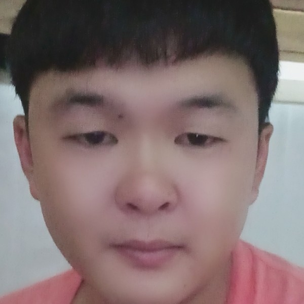 春华爱虚拟的照片