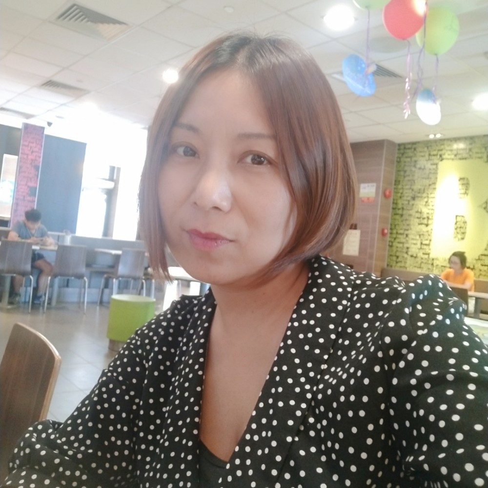 半夏凝眸明媚的照片