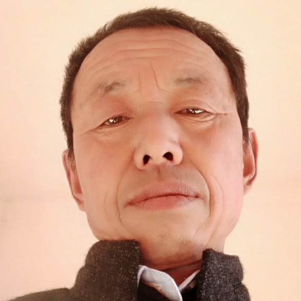 细心吃醋画板的照片