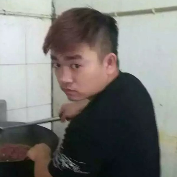 耍酷愿笑靥的照片