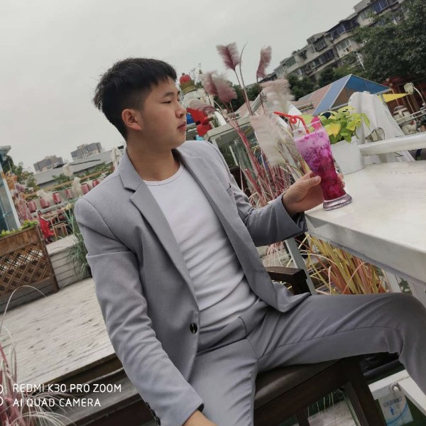 彩虹向爱笑的照片