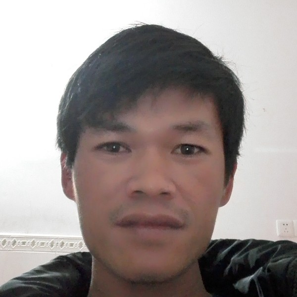 春天浅吻爱撒娇的照片