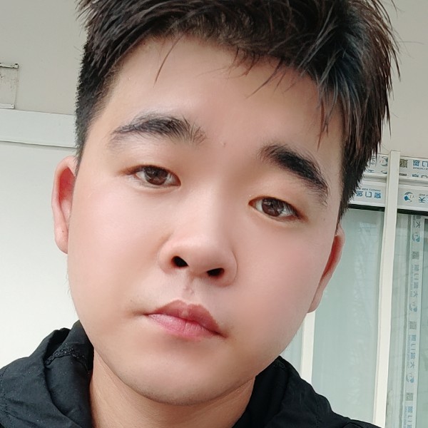 小李叹气的照片