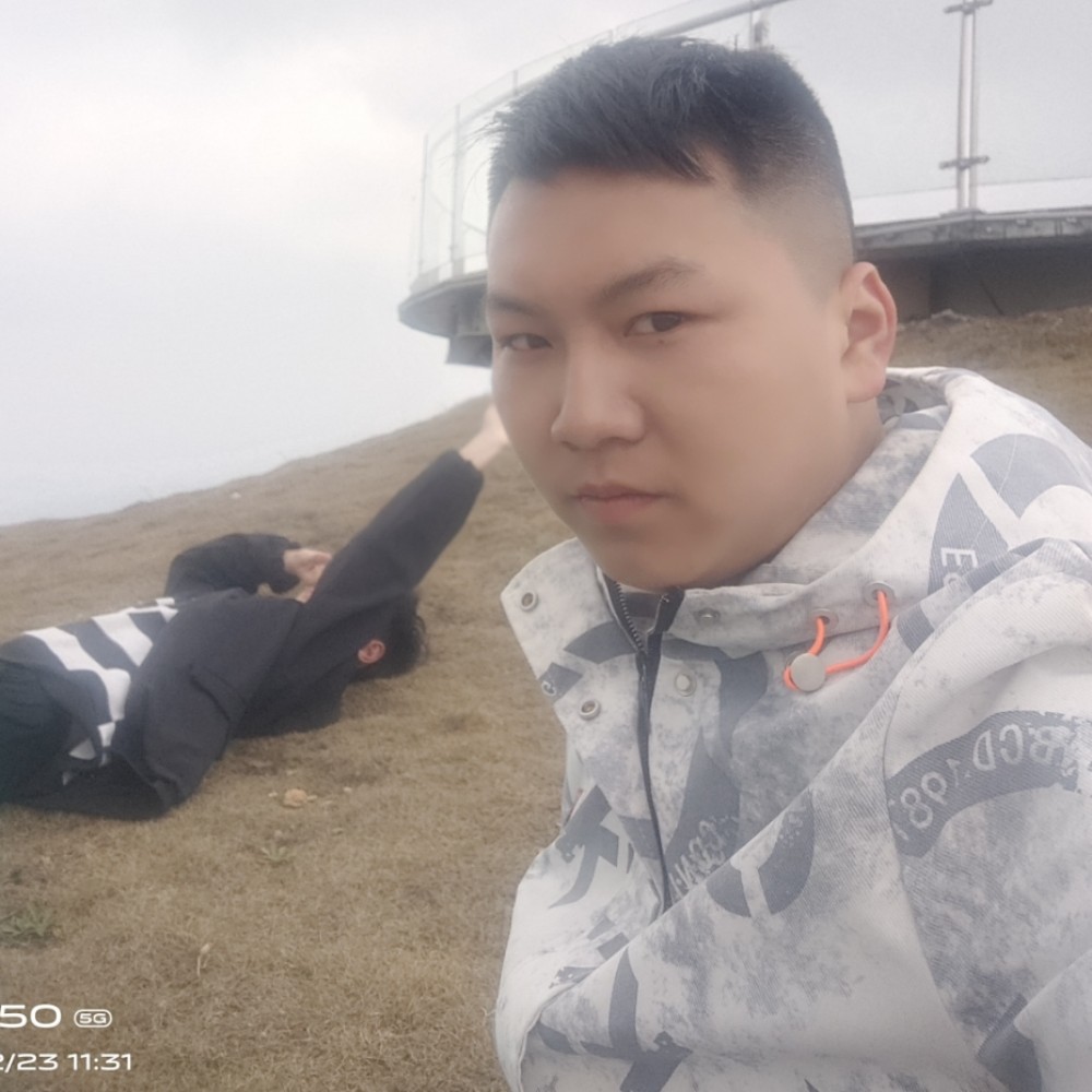 光亮打大米的照片