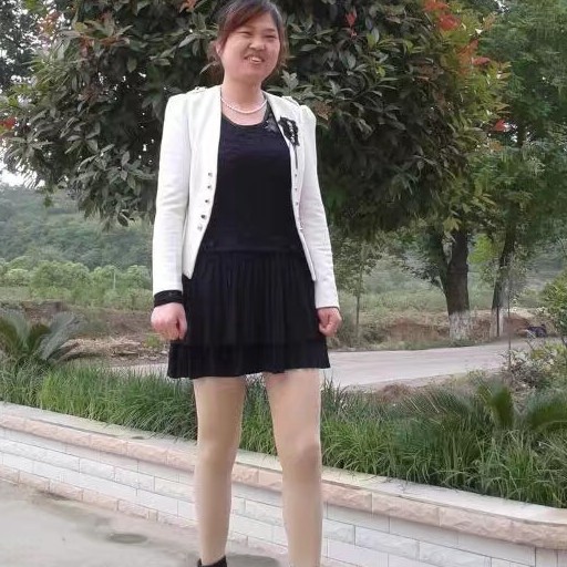 四月燕的照片
