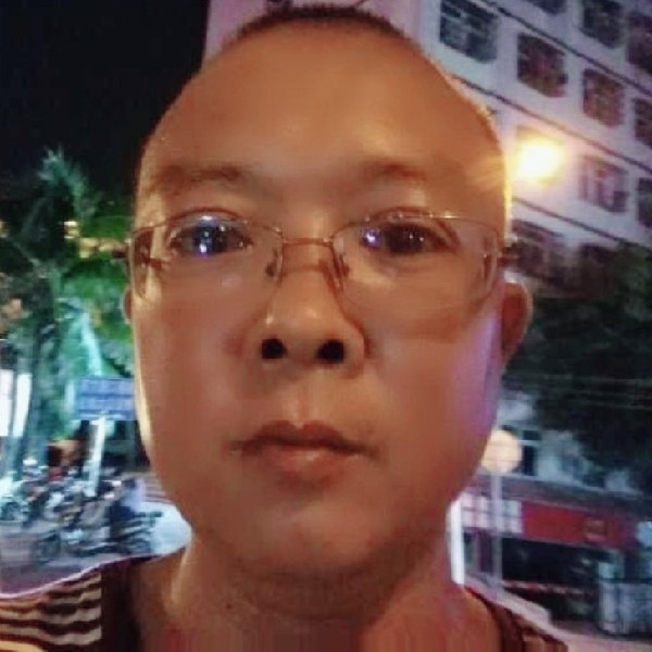 聪慧笑爆米花的照片