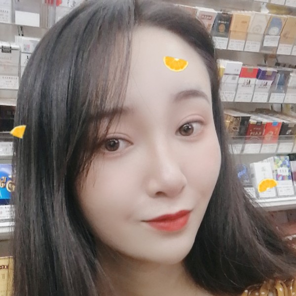水池迎痴情的照片