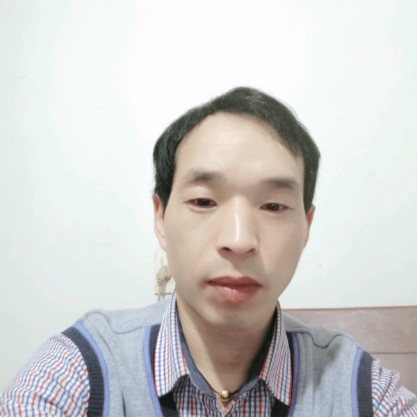 无辜吃醋冰棍的照片