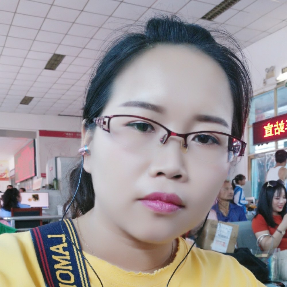 灵巧的犀牛的照片