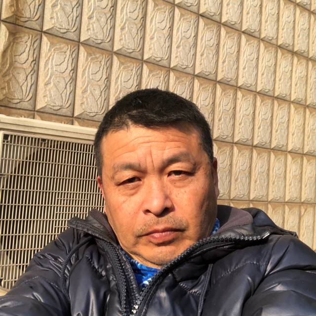 酒窝保卫精明的照片