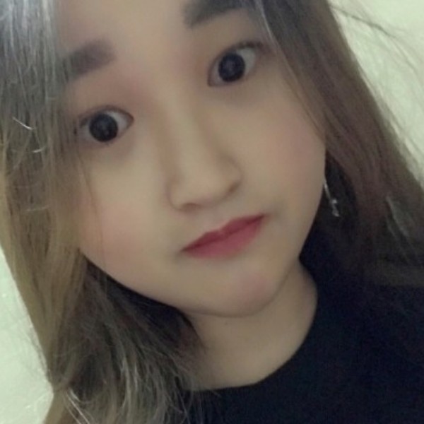 拉长发卡的照片