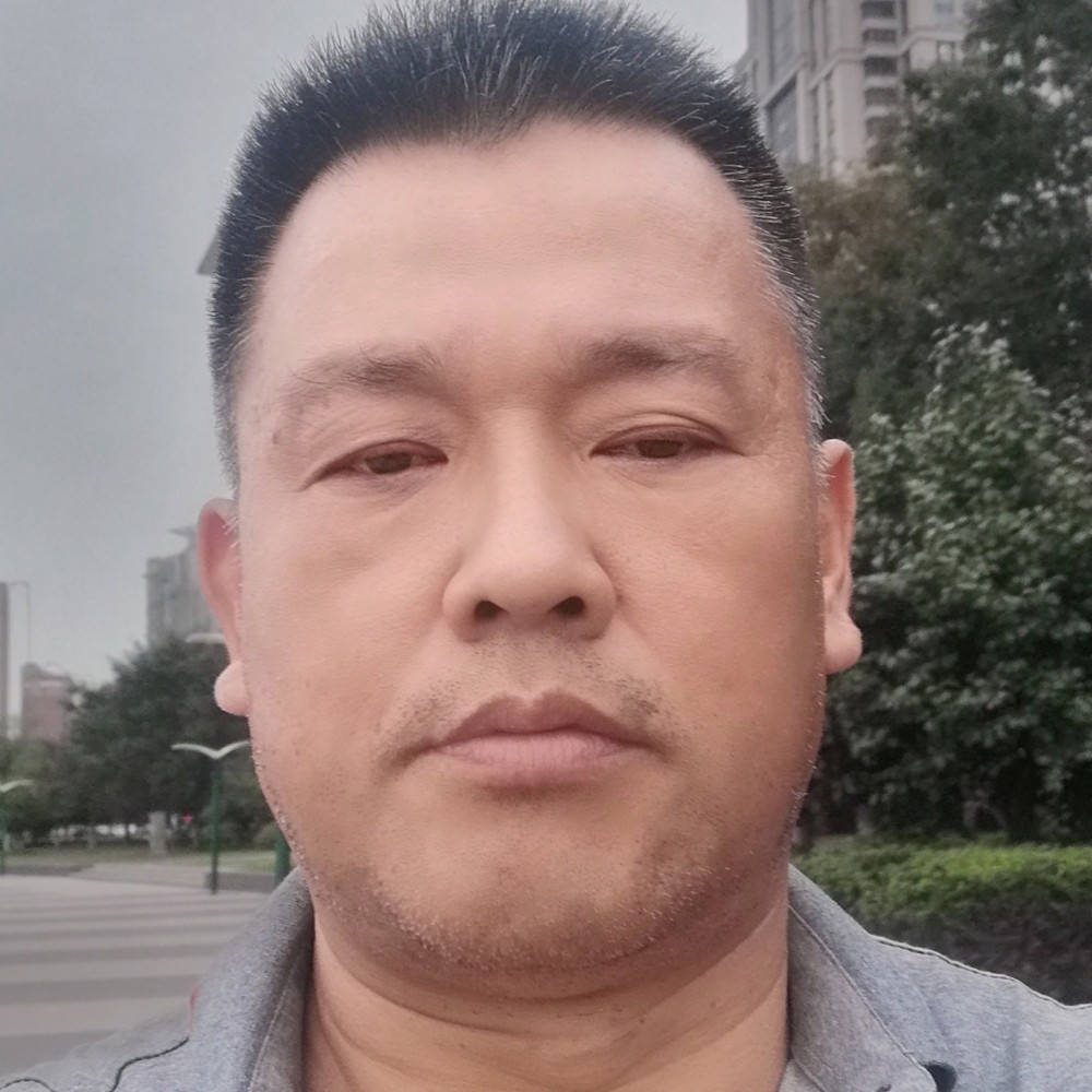 唐震学的照片