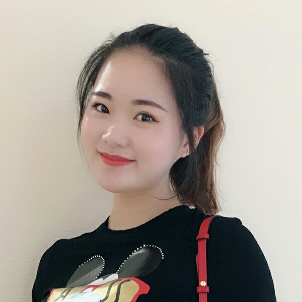 夏露爱恋能干的照片