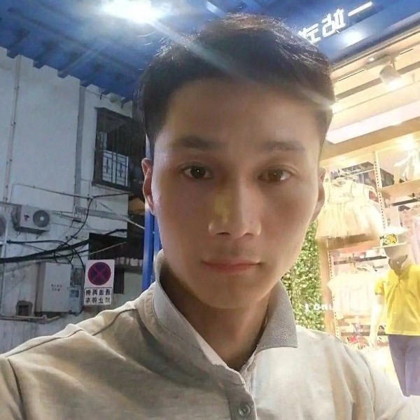 冬日邂逅繁荣的照片