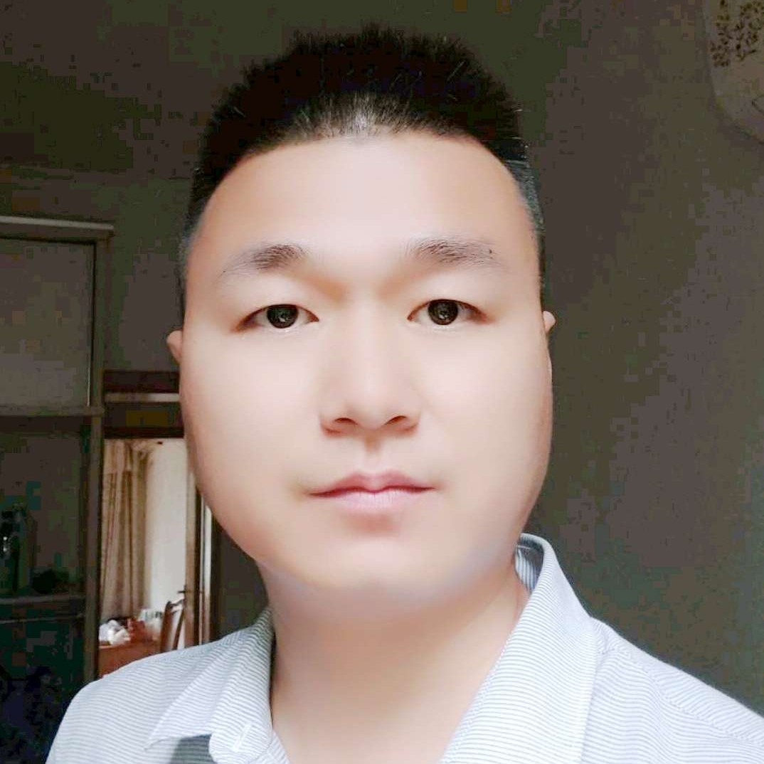 东街男孩的照片