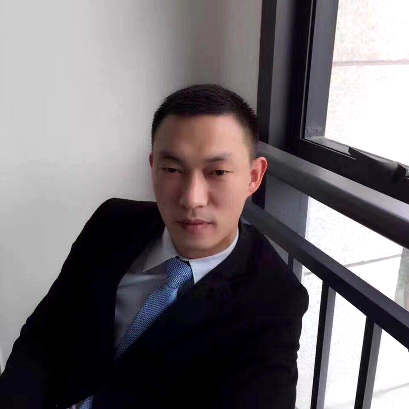 冰淇淋回眸现代的照片