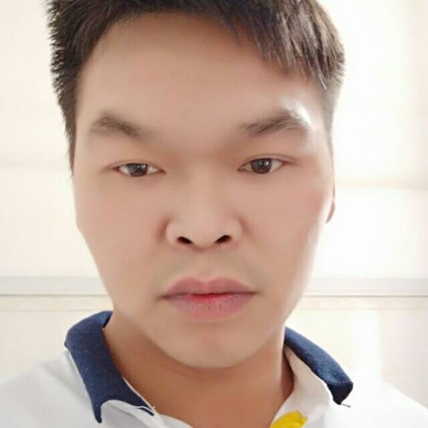 坚强花瓣的照片