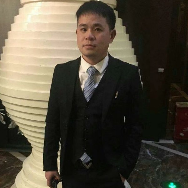 肖文武的照片