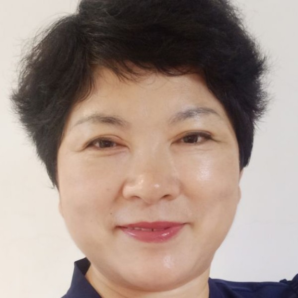 邵情意深深的照片