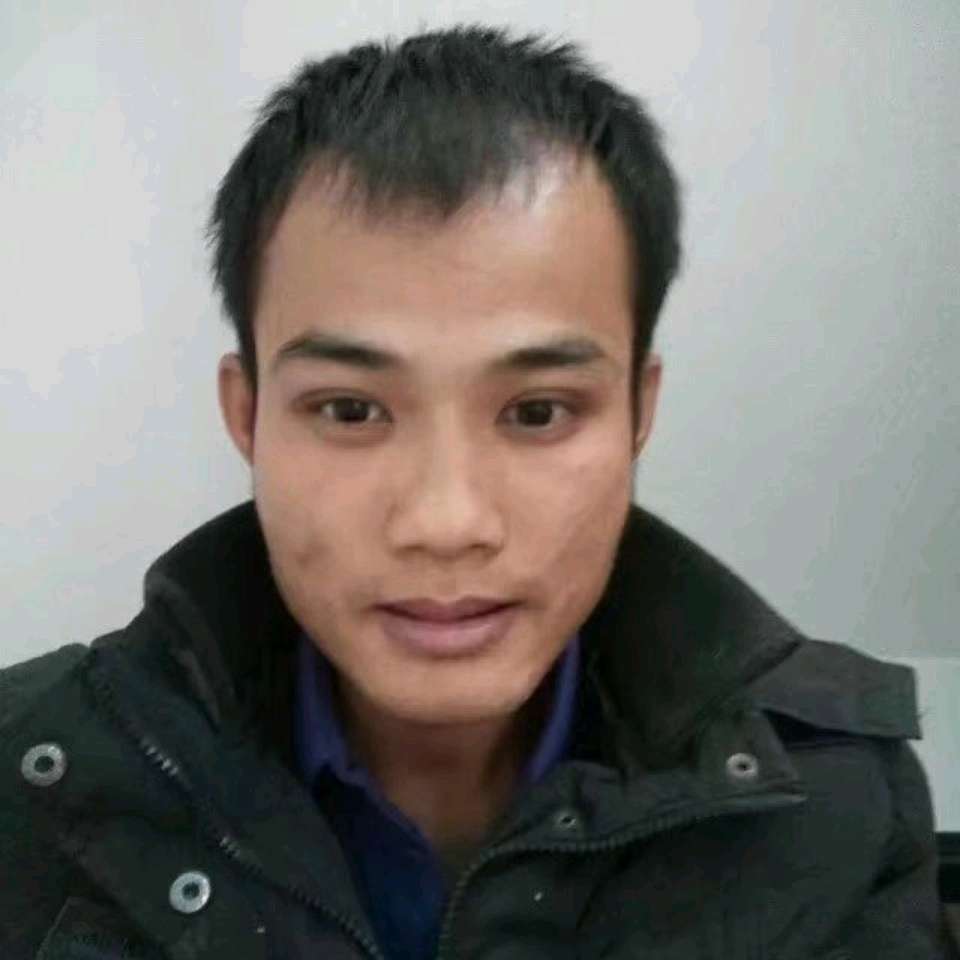 翅膀拿冷静的照片