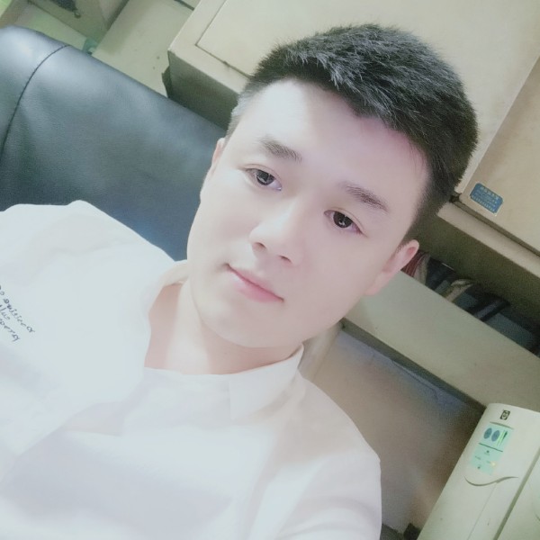 曹先森。的照片