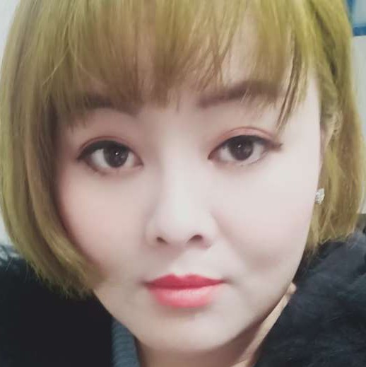 娇气浅吻数据线的照片