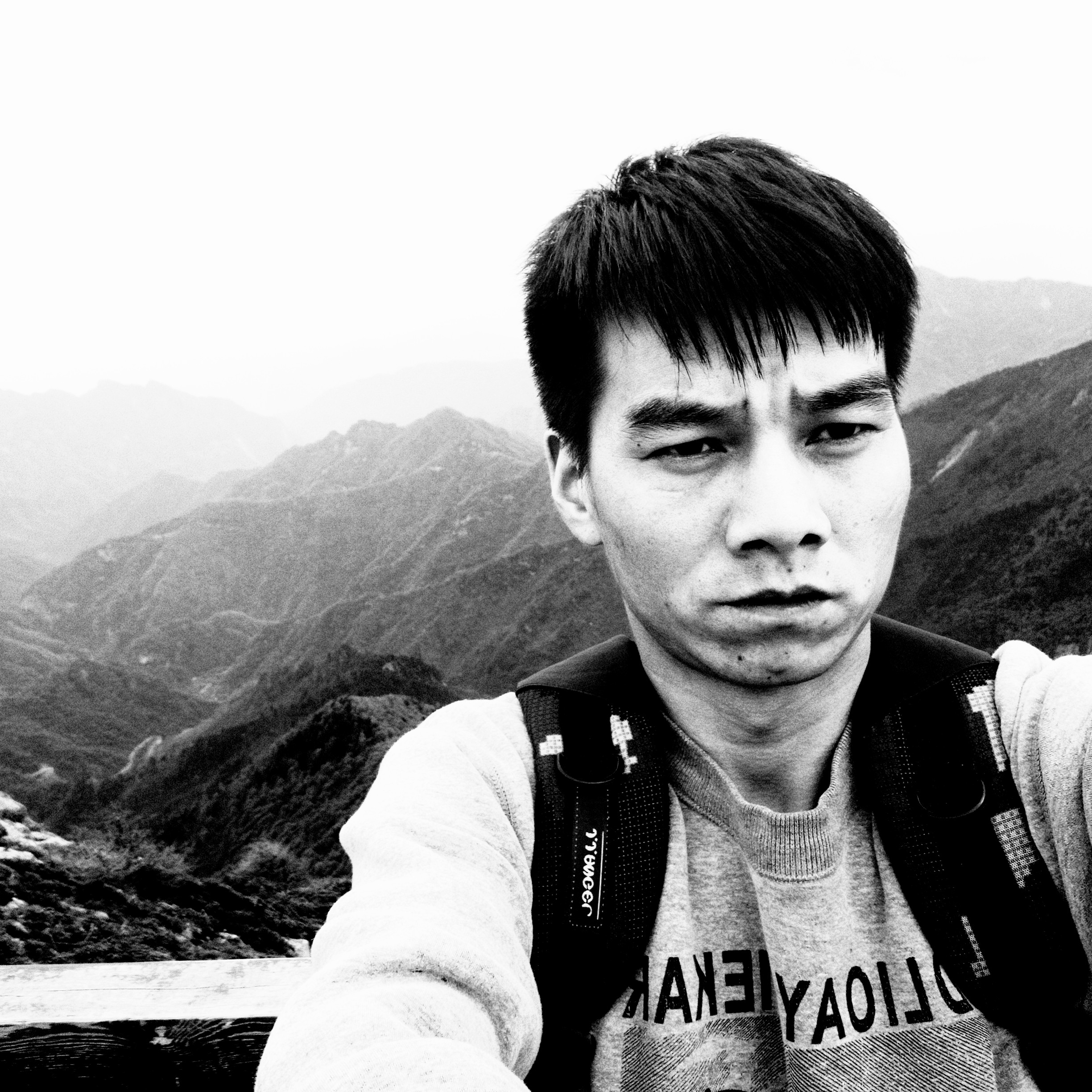 俊逸爱恋醉月的照片
