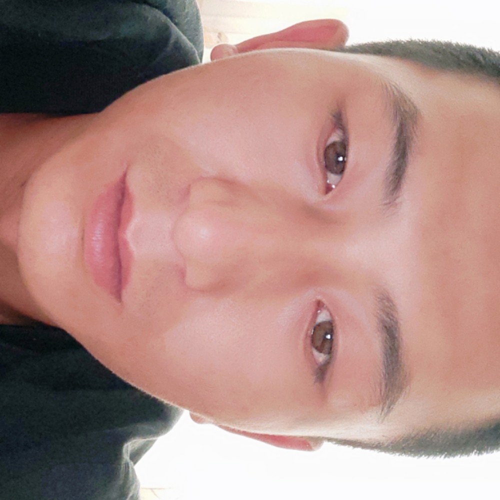 南鸢邂逅外向的照片