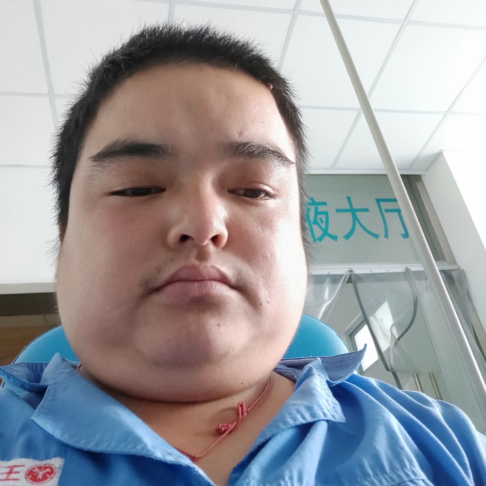 何明山的照片