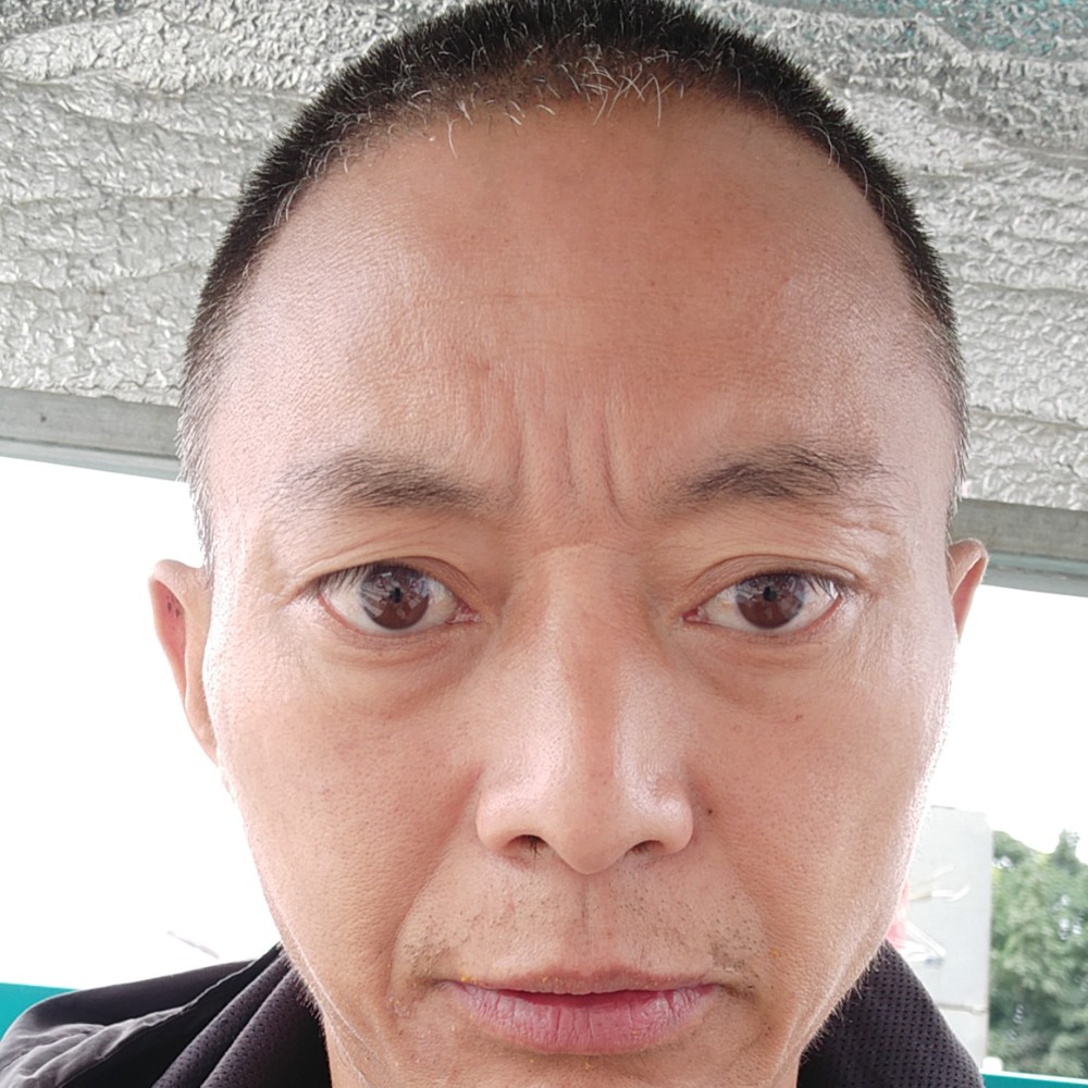 衬衫闻聪明的照片